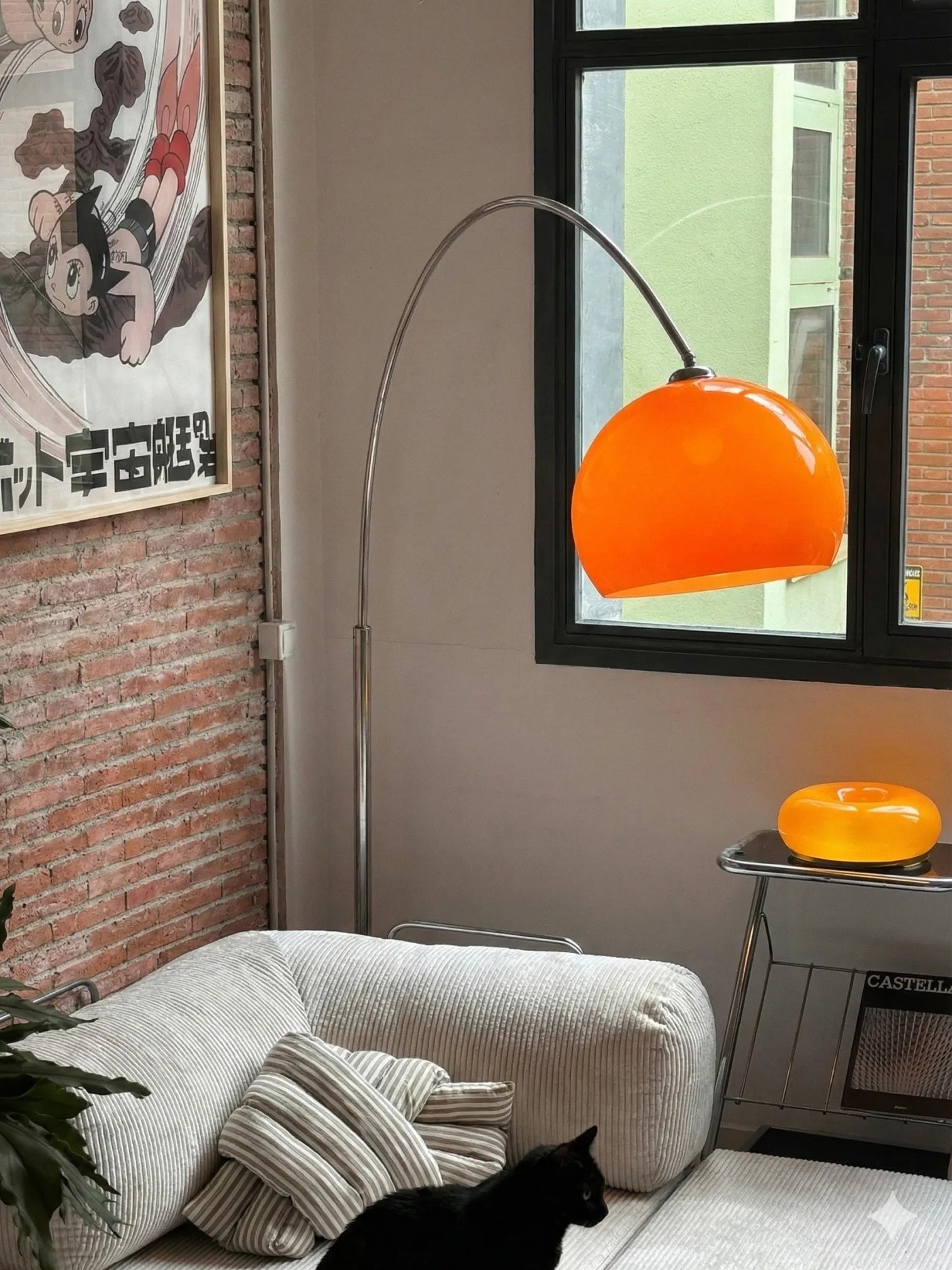 Paprika arc lamp