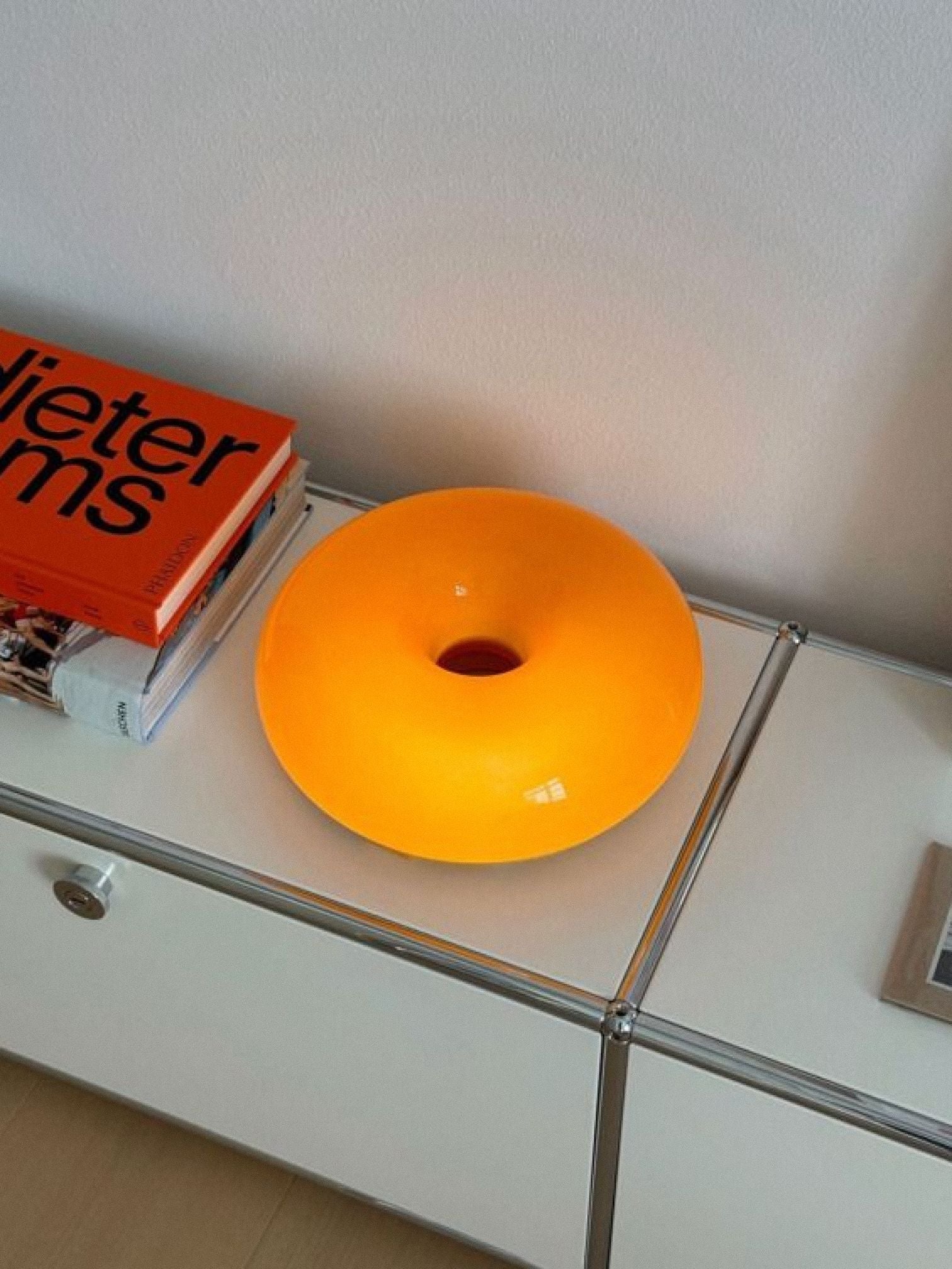 Paprika donut lamp